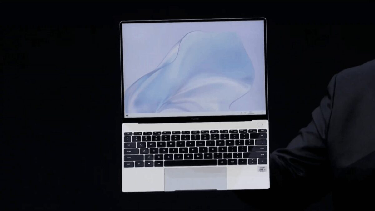 Huawei показала флагманский ноутбук MateBook X 10 Коллекция виниловых пластинок разных цветов и дизайнов для Гималаев