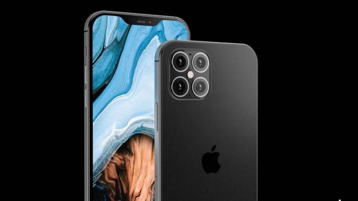 Черный iPhone 12 с четырьмя камерными модулями