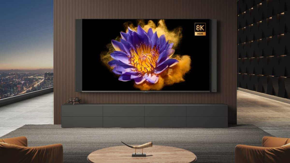 82-дюймовый телевизор Xiaomi с ярким изображением цветка