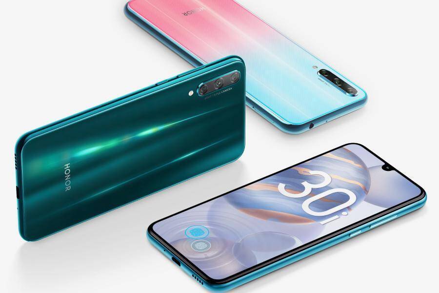 Honor 30i поступил в продажу в России 4 Смартфон Honor 30i показывает заднюю и переднюю части
