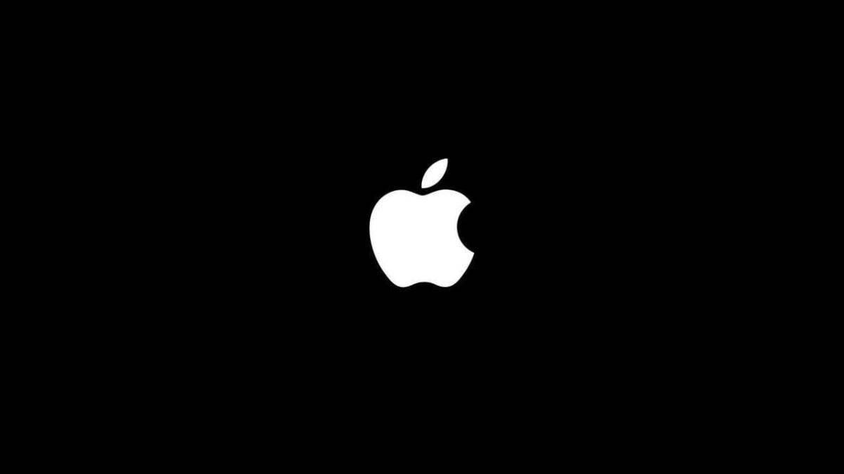 Черный экран с белым логотипом Apple в центре