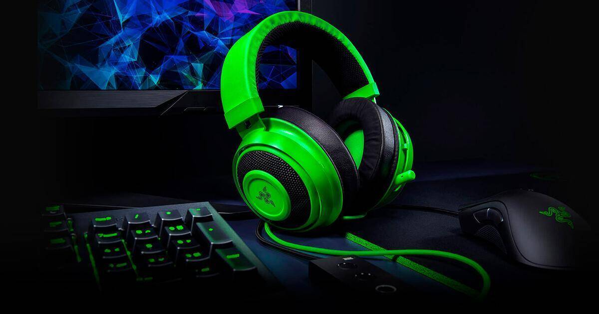 Утечка данных Razer могла затронуть более чем 100 000 клиентов 2 Гарнитура Razer с зелёной подсветкой на рабочем столе