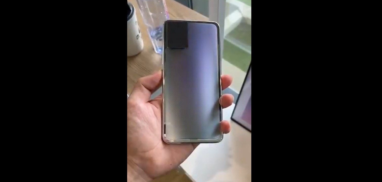 Слухи: в сети появился смартфон меняющий цвет на задней панели 4 smartphone