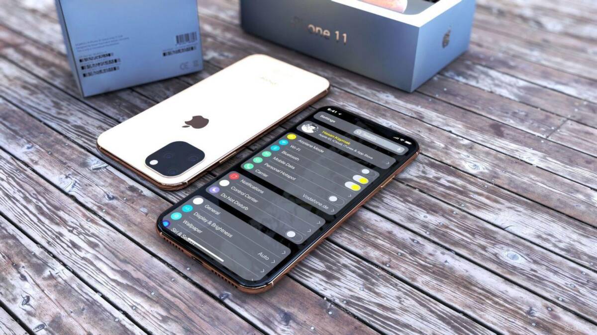 Планшет iPad с интерфейсом настроек на экране