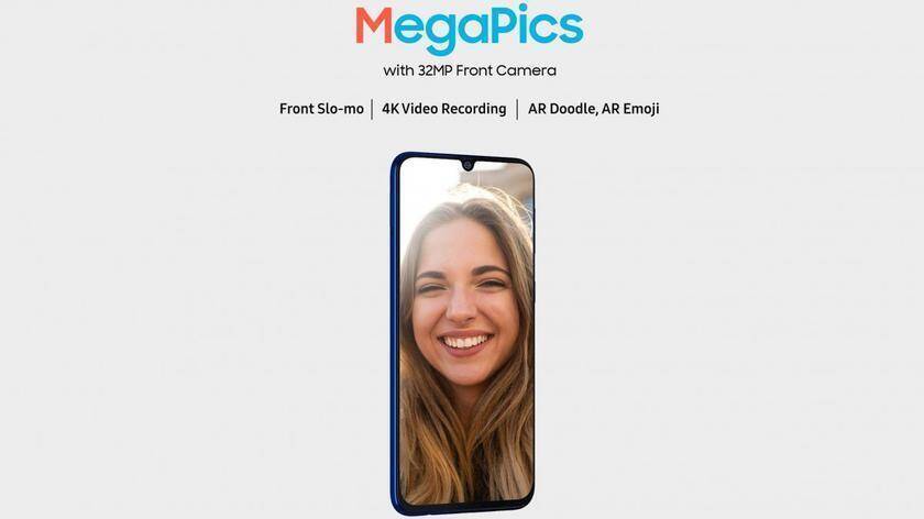 Смартфон MegaPics с фронтальной камерой и экраном