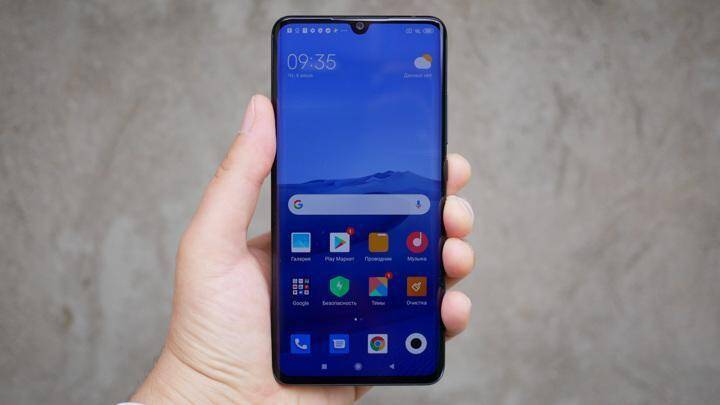 Лучшие дешевые Android-смартфоны 2020 года 20 Складной дисплей Lenovo Legion Go Fold с интерфейсом вина