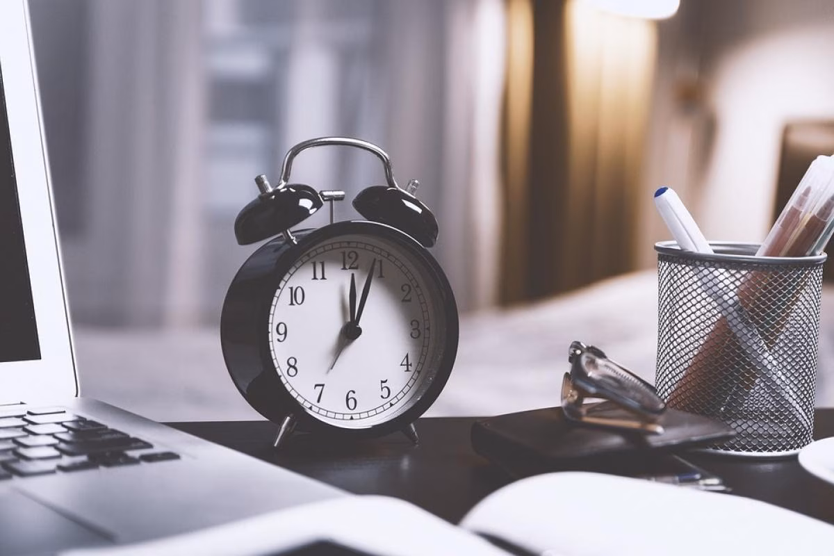 Весь мир переходит на зимнее время, но не Россия 4 5bcdb0a034749 time 2980690 960 720 1200