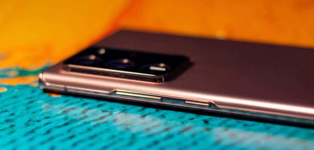 Кнопки на боковой панели Samsung Galaxy Note20 Ultra