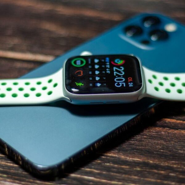 iPhone 12 Pro и Apple Watch series 6