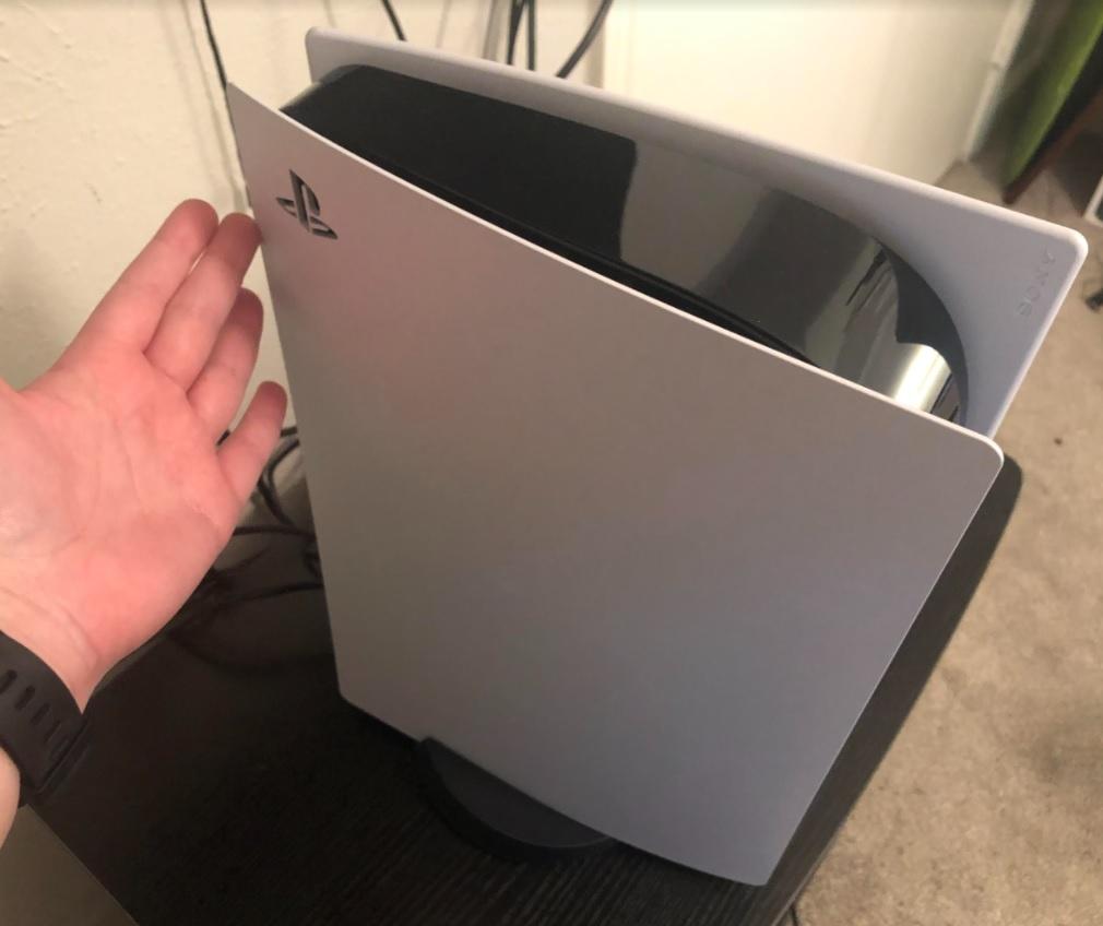 PS5 Hand