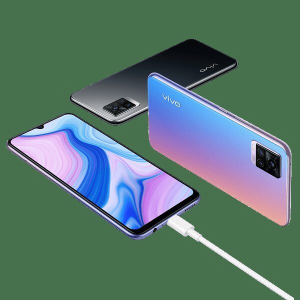 Смартфон Vivo V20 приехал в Россию 5 Смартфон Vivo V20 спереди и сзади крупным планом