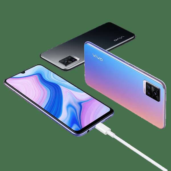 Смартфон Vivo V20 спереди и сзади крупным планом