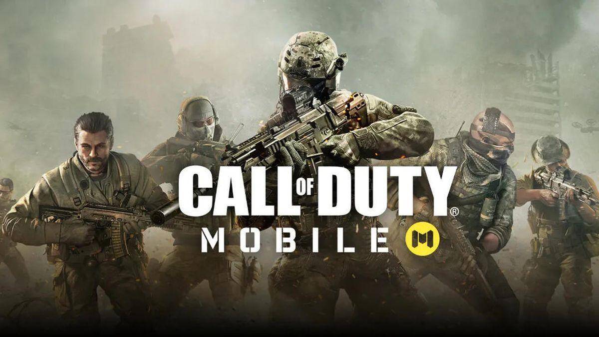 Коллектив солдат в боевой форме с оружием для Call of Duty Mobile