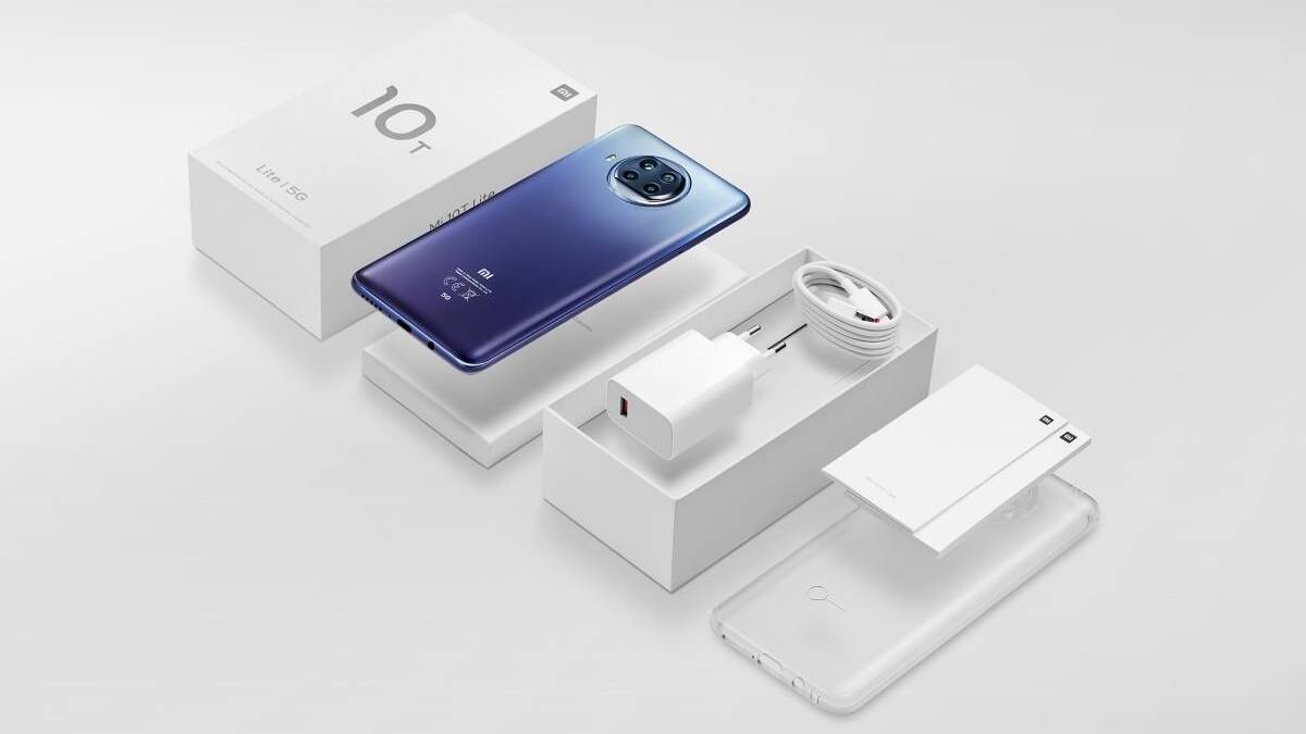 Задняя панель Nothing Phone 3 с тройной камерой и светодиодными индикаторами