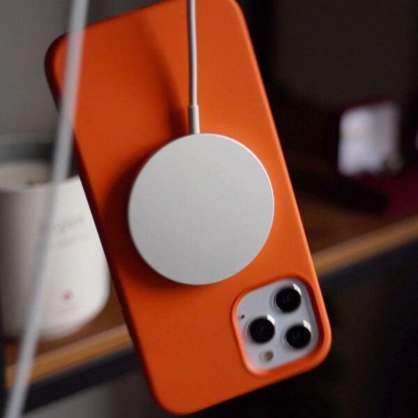 magsafecasedangle scaled 1