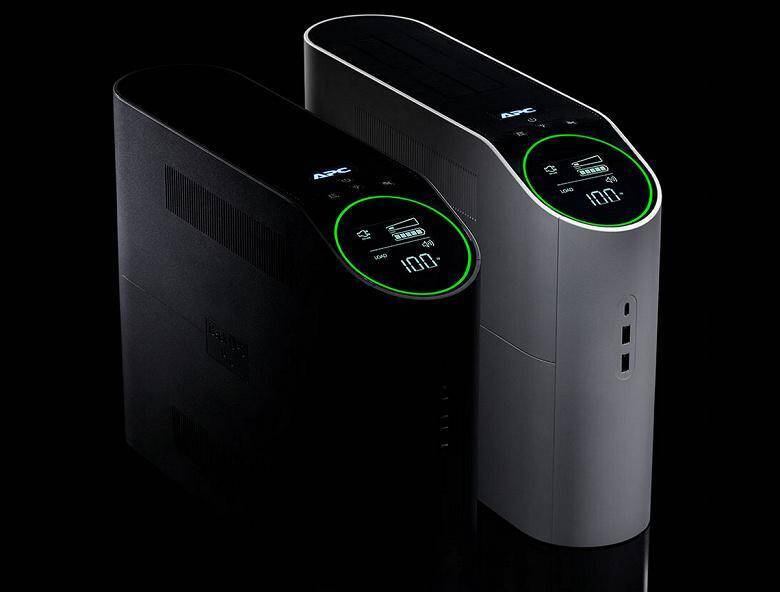 Две ИБП APS с цифровым дисплеем и USB-портами