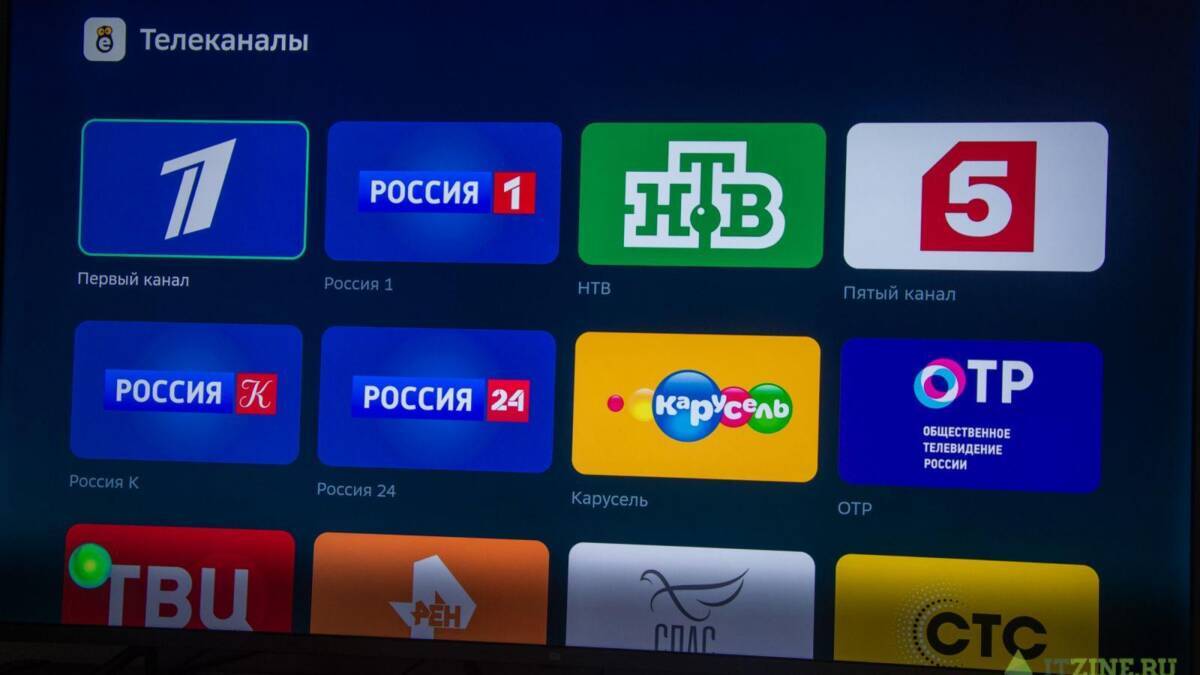 Обзор SberBox: три ассистента для одного телевизора 39 Экран телевизора с логотипами российских телеканалов и названием Телеканалы