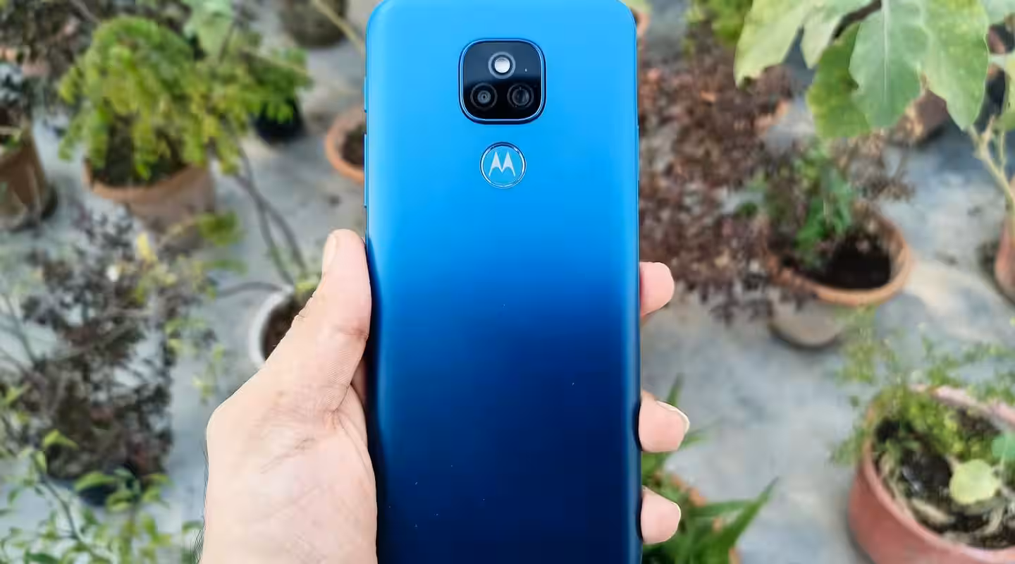 Moto E7 Plus Review India 8