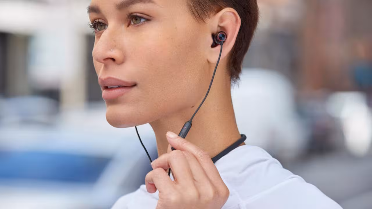 Panasonic придумала пылесос для поиска потерянных наушников 3 OnePlus Bullets Wireless 2 1280x720 1
