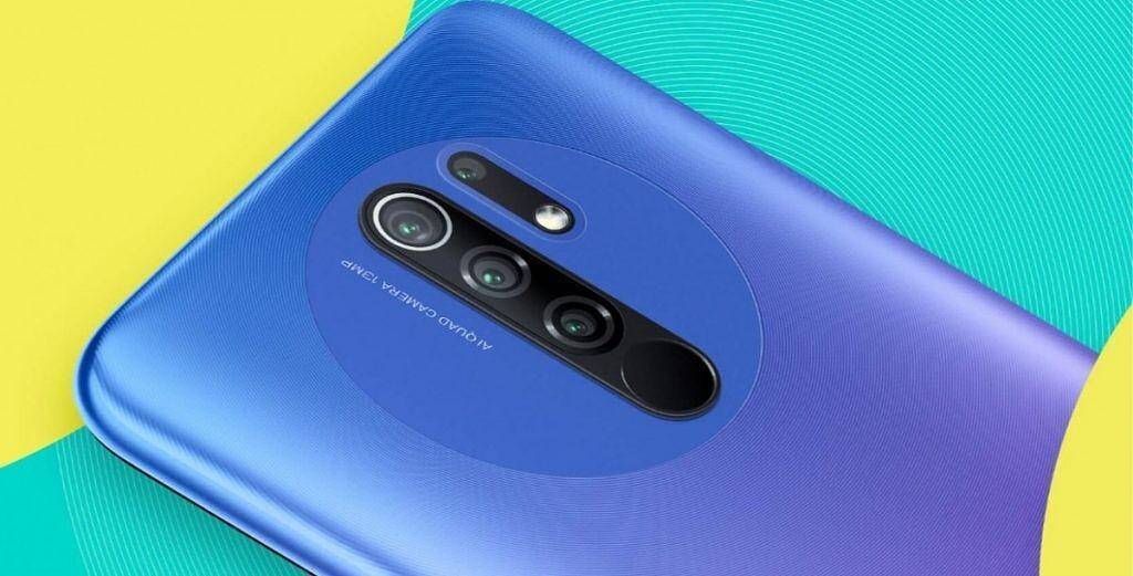 Задняя часть смартфона Redmi 9 с четырьмя камерами