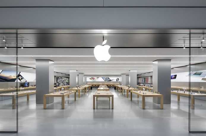 Apple заплатит крупную сумму по иску о замедлении работы iPhone 4 apple store