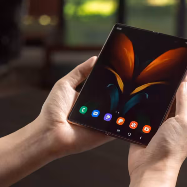galaxy z fold 2 5g 1598967298 1040x690 1