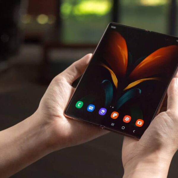 galaxy z fold 2 5g 1598967298 1040x690 1
