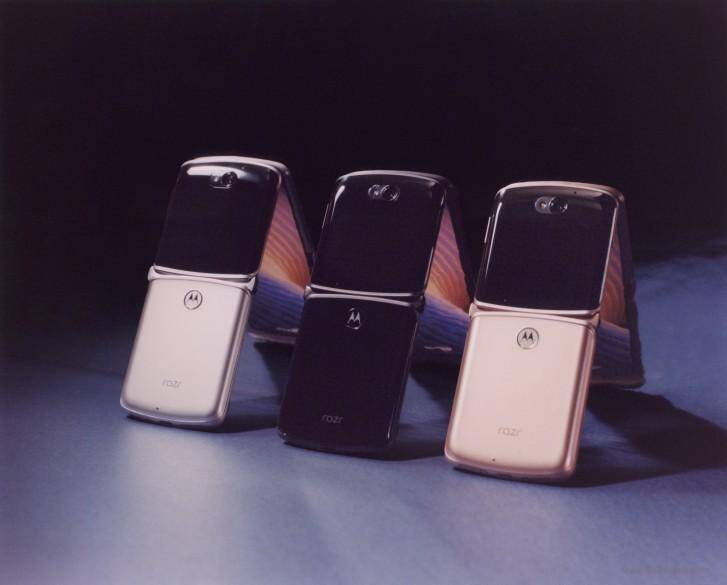ТОП-5 складных смартфонов 2020 года 11 Смартфон Tecno Camon 50 Ultra 5G с тройной камерой и дисплеем с вырезом