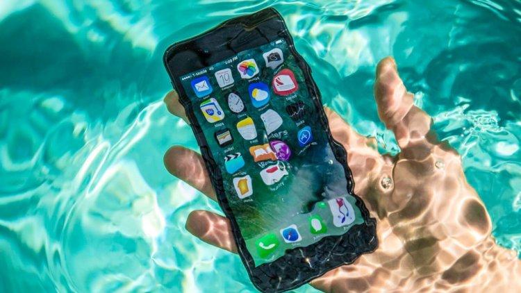 iphone 7 pool tests water splash 0072 750x422 1