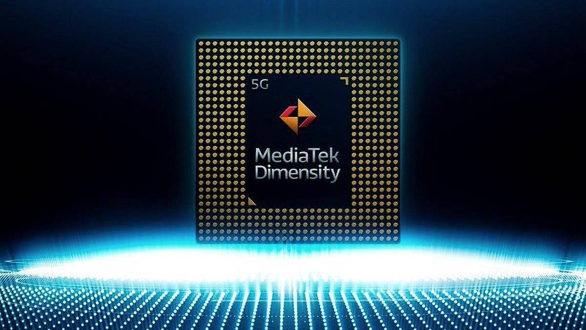 чип MediaTek Dimensity на микросхеме процессора в центре изображения