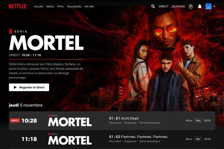 Экран телевидения Netflix с информацией о сериале Мортел и расписанием трансляций