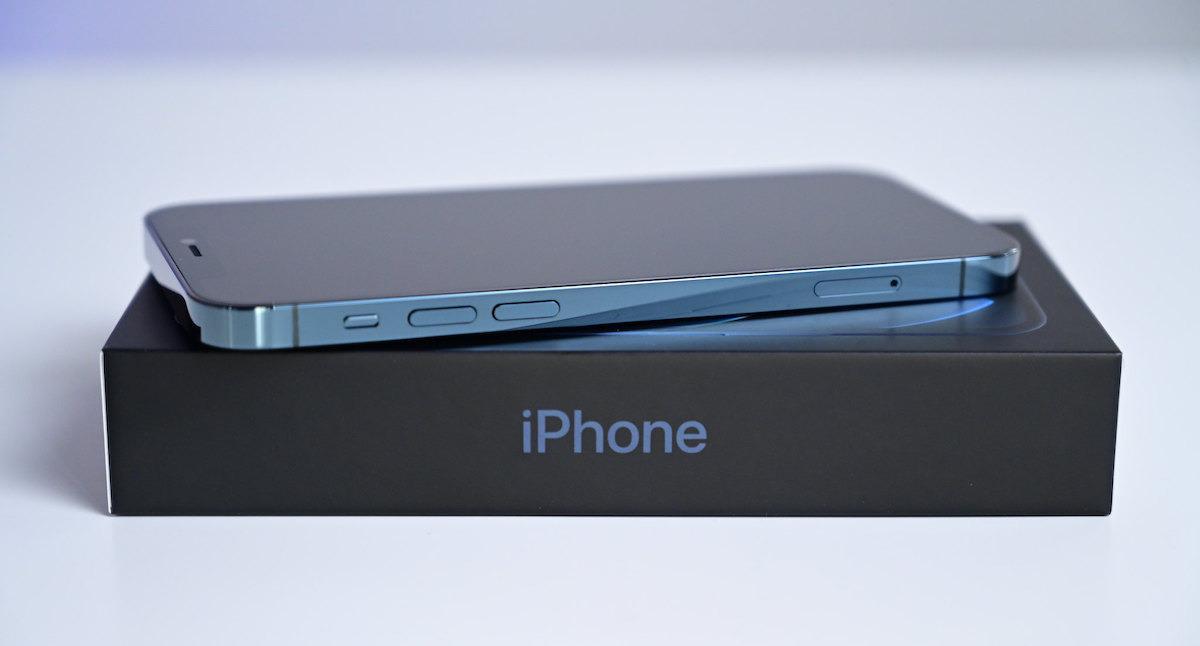 iPhone 12 mini подойдёт любому, у кого маленькие руки 4 predvaritelnoe odobrenie programmy obnovleniya iphone teper dostupno dlya iphone 12