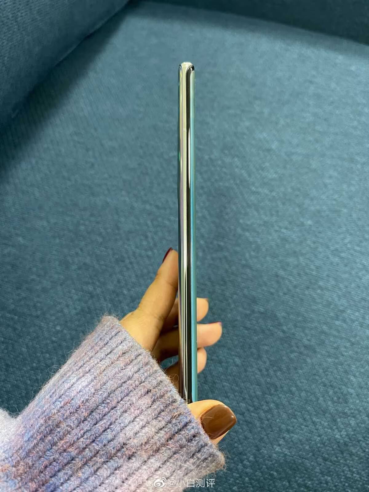 Huawei Nova 8 Pro позирует на живых фото 4 Huawei Nova 8 Pro позирует на живых фото