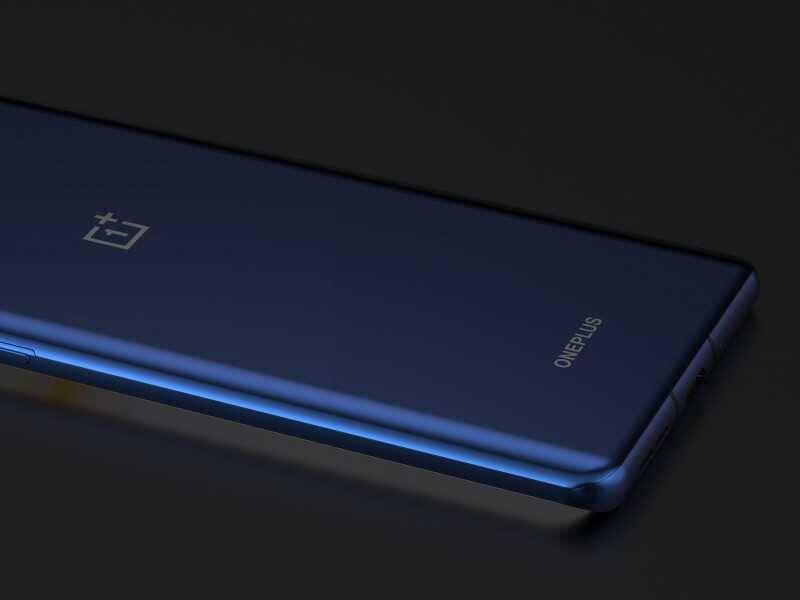 Появились новые подробности о серии OnePlus 9 4 Задняя панель OnePlus с логотипом и подсветкой