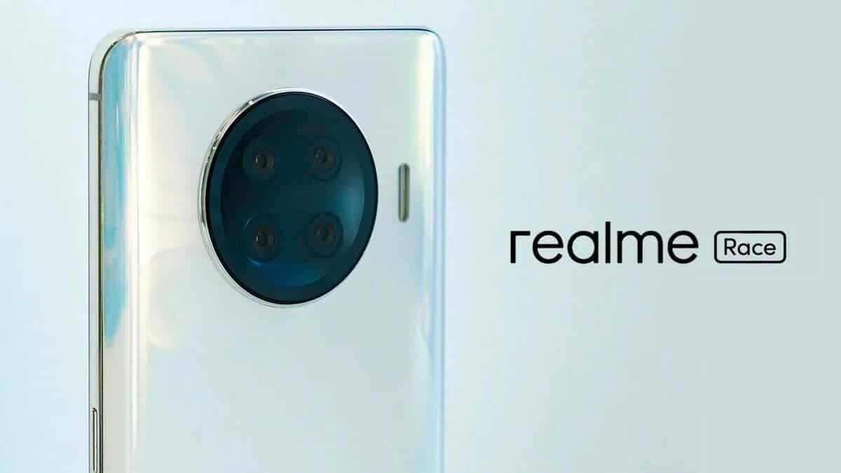 Задняя панель смартфона Realme Race с четырьмя камерами