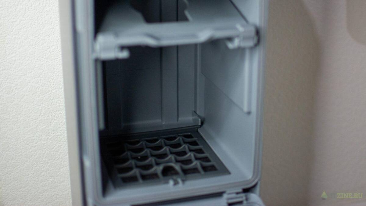 Отсутствие пыли внутри Samsung Clean Station устройство