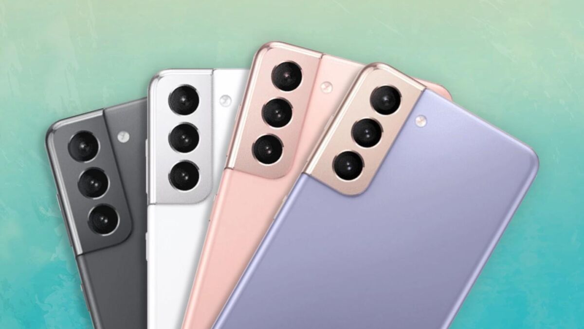 Четыре цветных чехла для Samsung Galaxy S21 с тремя камерами