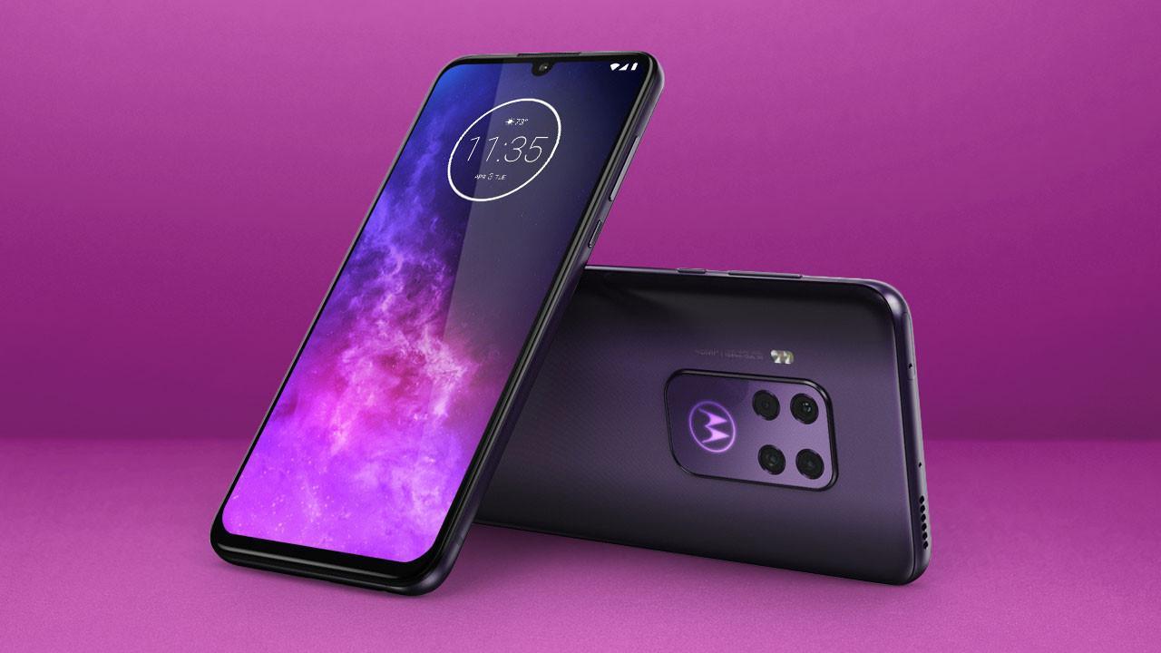 Фото упаковки флагмана Motorola на базе Snapdragon 888 5 motorola one zoom large