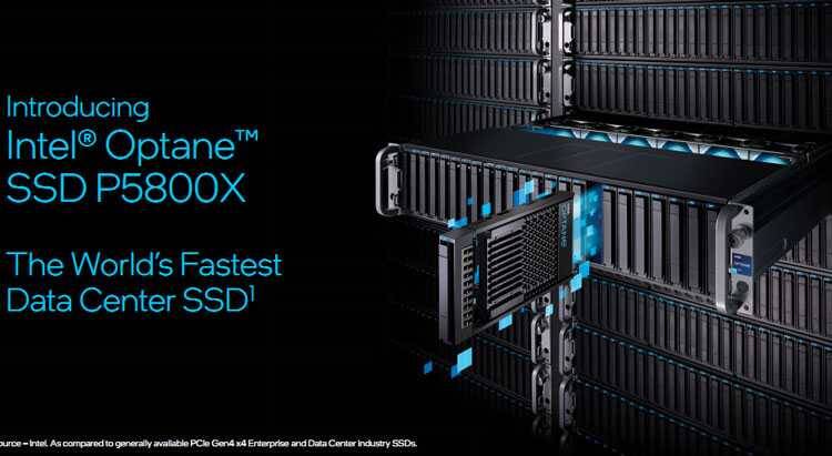Вид передней панели SSD Intel Optane P5800X в серверном корпусе