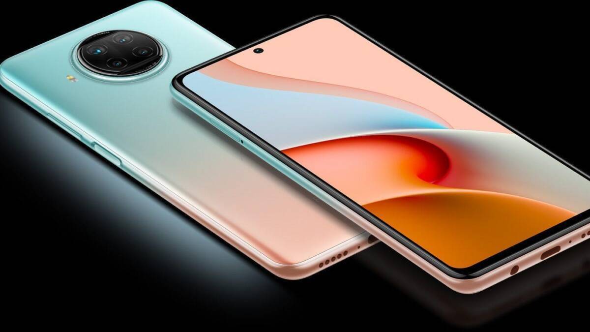 5 лучших смартфонов 2020 года: что купить в подарок 10 Смартфон Huawei сзади и спереди, камера и дисплей