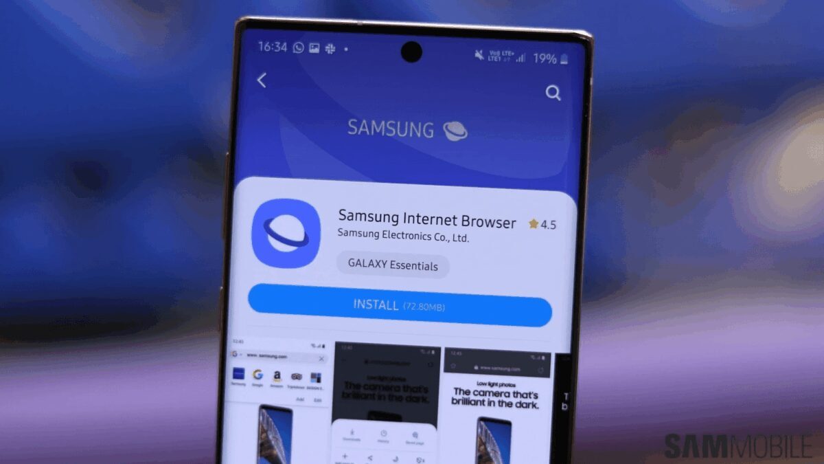Экран смартфона Samsung Galaxy с приложением Samsung Internet браузер