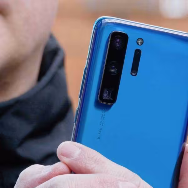huawei p40 series prototype hand 1500x1000 1 1280x720 1