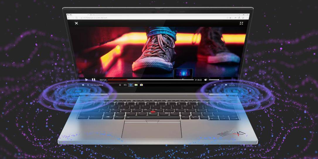 Ноутбук Lenovo ThinkPad X1 Titanium Yoga на CES 2021: экран и клавиатура