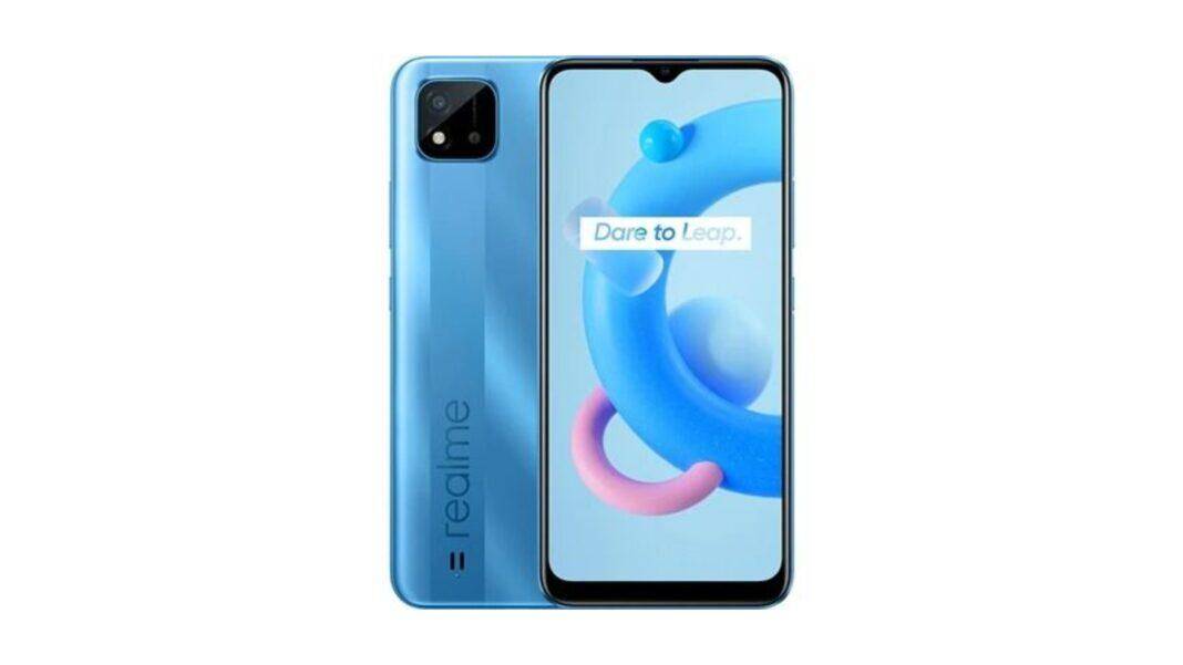 Смартфон Realme C20 спереди и сзади голубого цвета