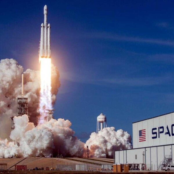 spacex falcon heavy elon musk china europe esa nasa mars sls boeing