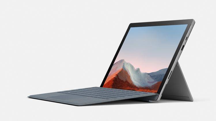 Планшет Surface Pro 7 Plus с клавиатурой в виде подставки