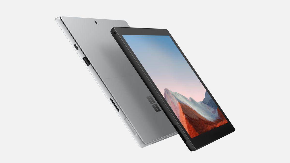 Планшет Surface Pro 7 Plus в черном цвете с дисплеем