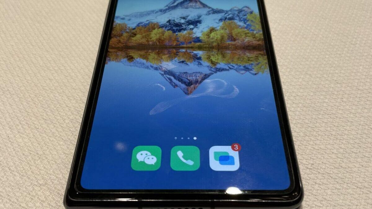 Экран приложения Яндекс с информацией о скидках и бонусах для болельщиков