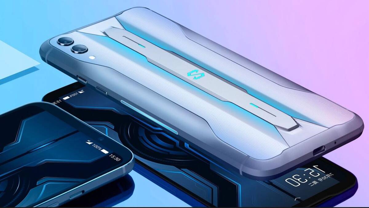 Игровой смартфон Black Shark 4 с современным дизайном и подсветкой