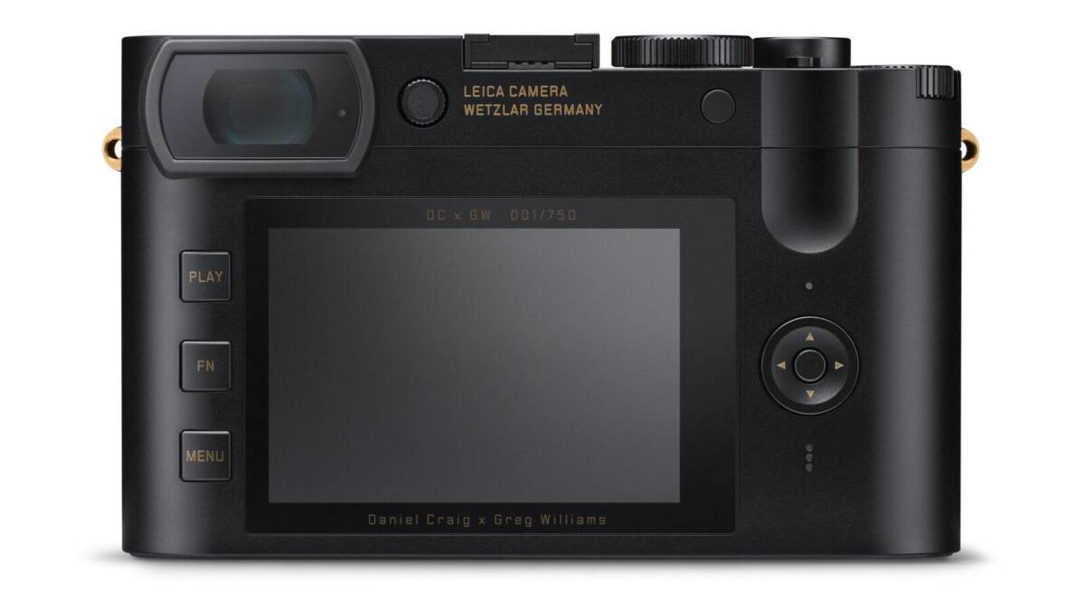 Задняя часть камеры Leica Q2 с крупным экраном и кнопками